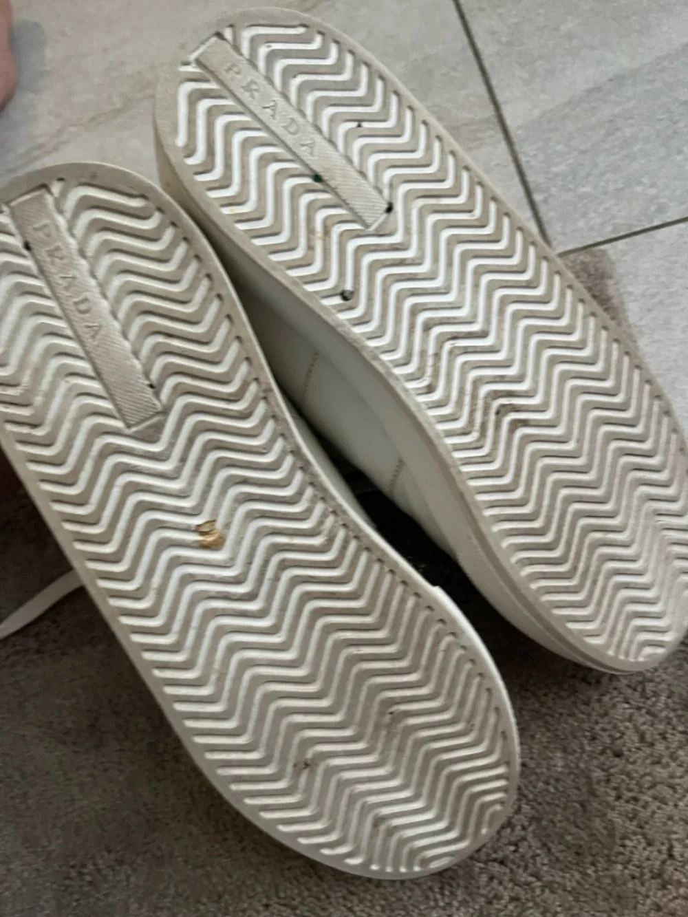 Prada women’s sneakers 8’5 size - Picture 3 of 6